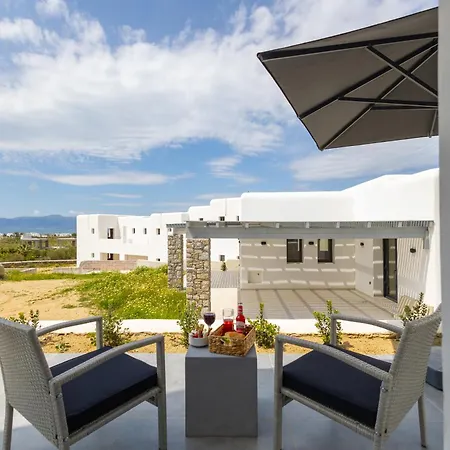 Cezaria Naxos 3* Pláka