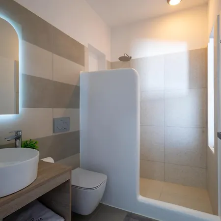 Cezaria Naxos 3*