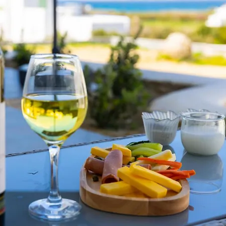 Cezaria Naxos 公寓式酒店