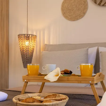 Cezaria Naxos 公寓式酒店