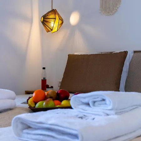 Cezaria Naxos 公寓式酒店