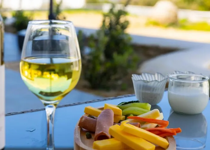 Cezaria Naxos Aparthotel