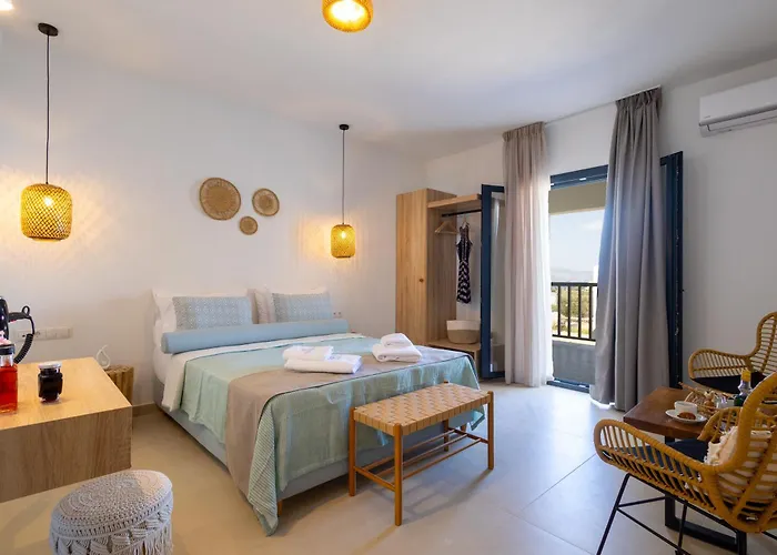 Cezaria Naxos 아파트호텔 3*