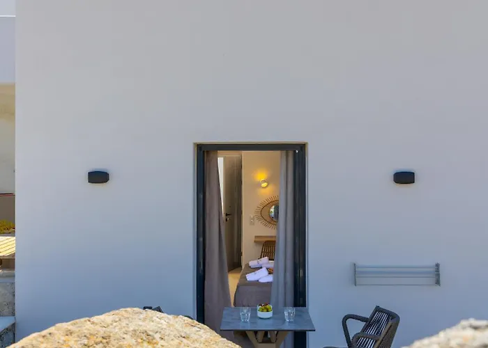 Cezaria Naxos 아파트호텔 3*