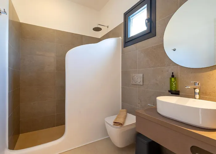 Cezaria Naxos Plaka (Naxos)